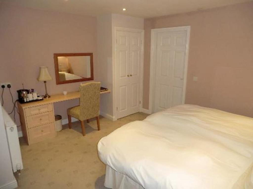 The Lodge At Birkby Hall Brighouse Room photo