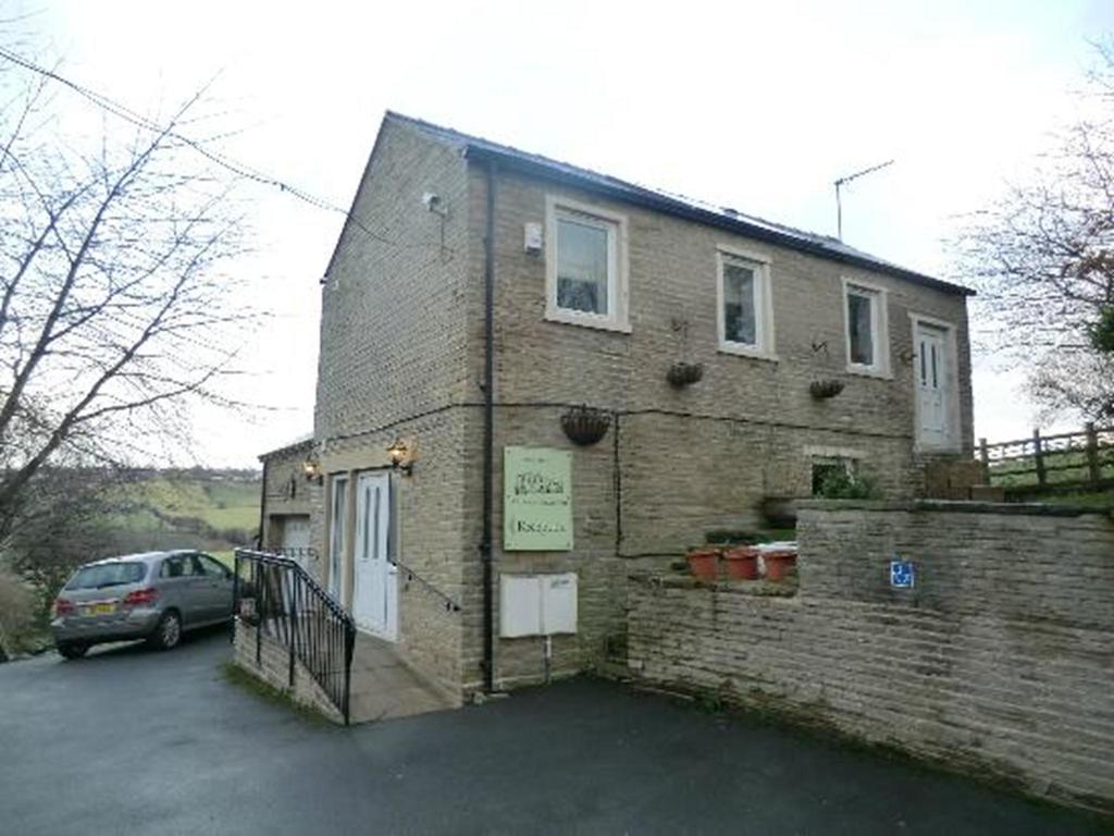 The Lodge At Birkby Hall Brighouse Exterior photo